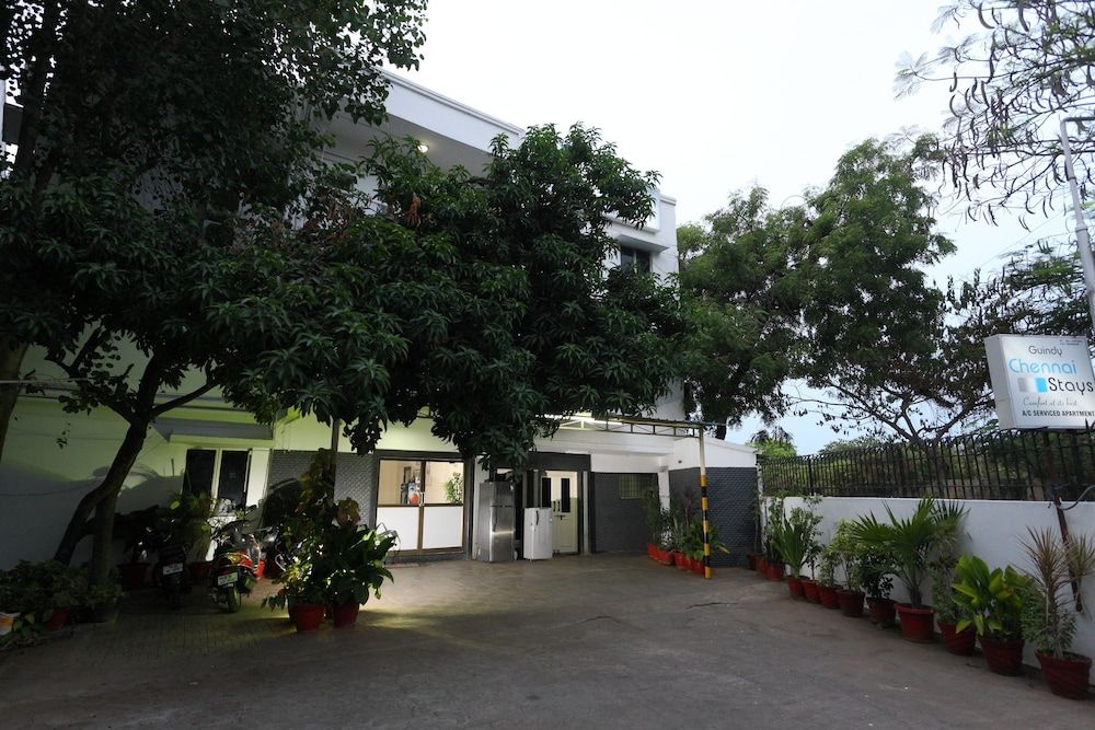 OYO 14404 Guindy Chennai Stays