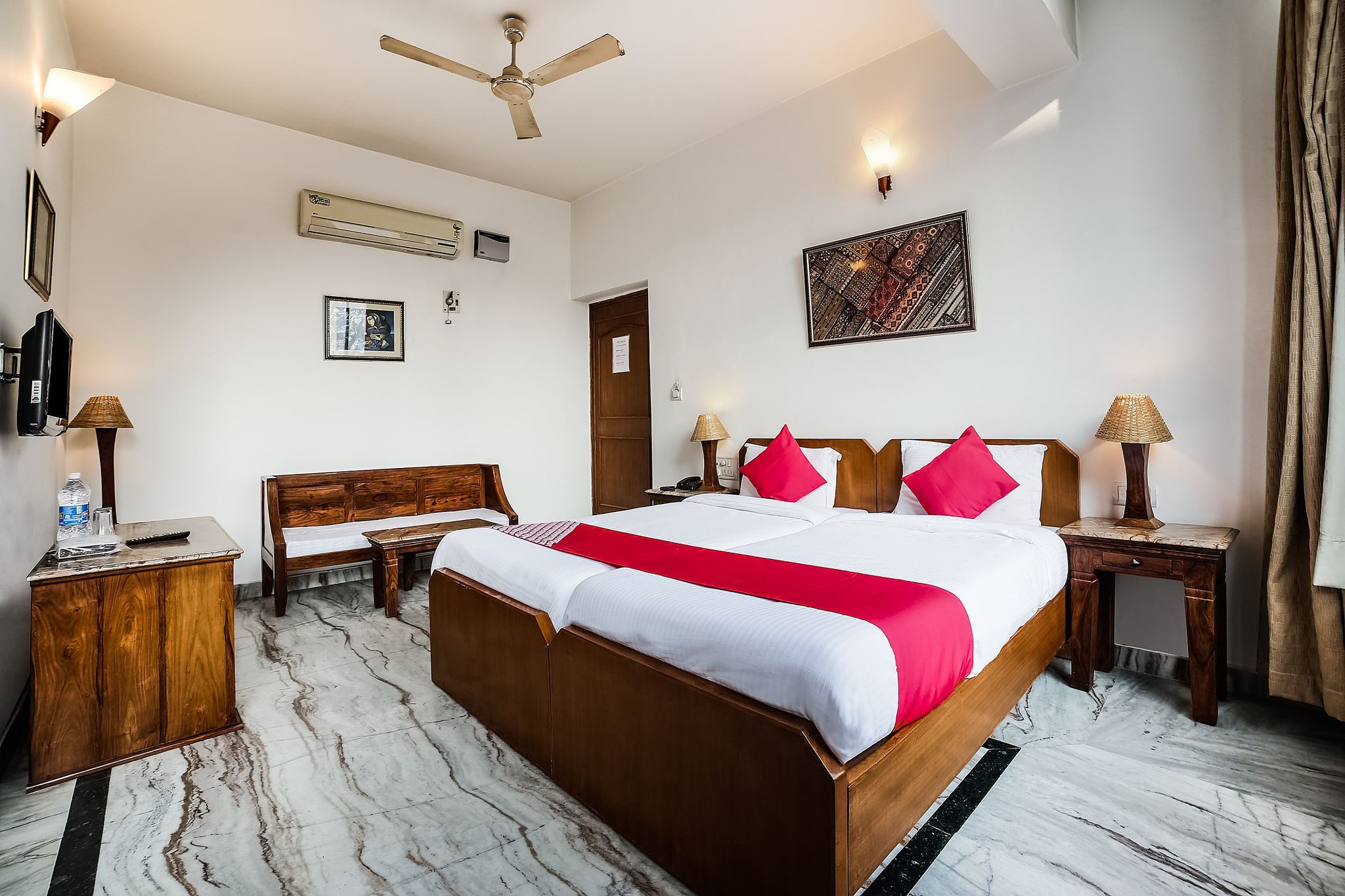 Super Hotel O Sansarchandra Road formerly Luna Rosa Classic 15