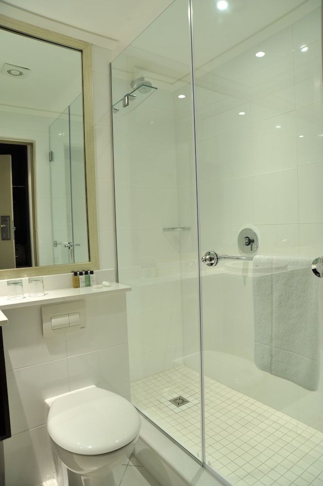 ONOMO Hotel Cape Town - Inn on the Square Standard Room (Queen) 7