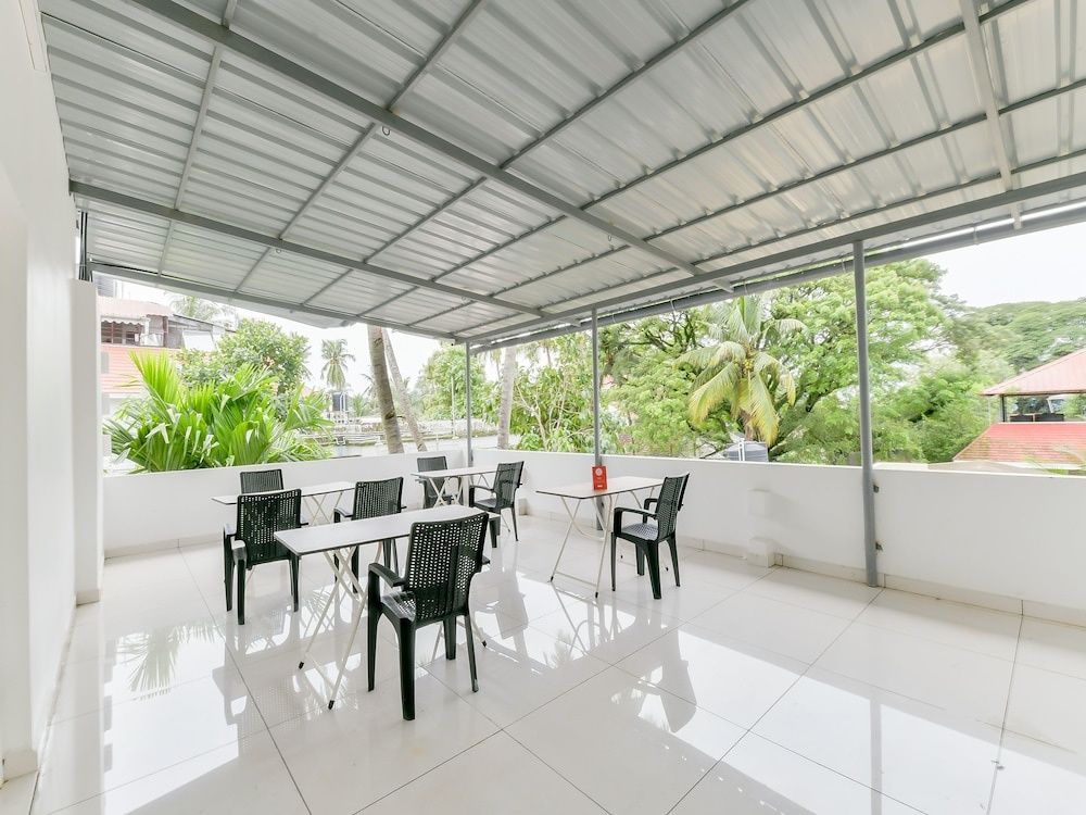 undefined OYO 15973 F Square 5