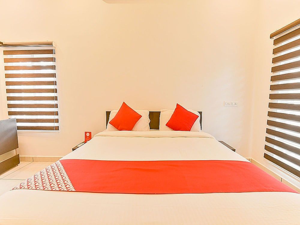 OYO 15973 F Square Double or Twin Room 9