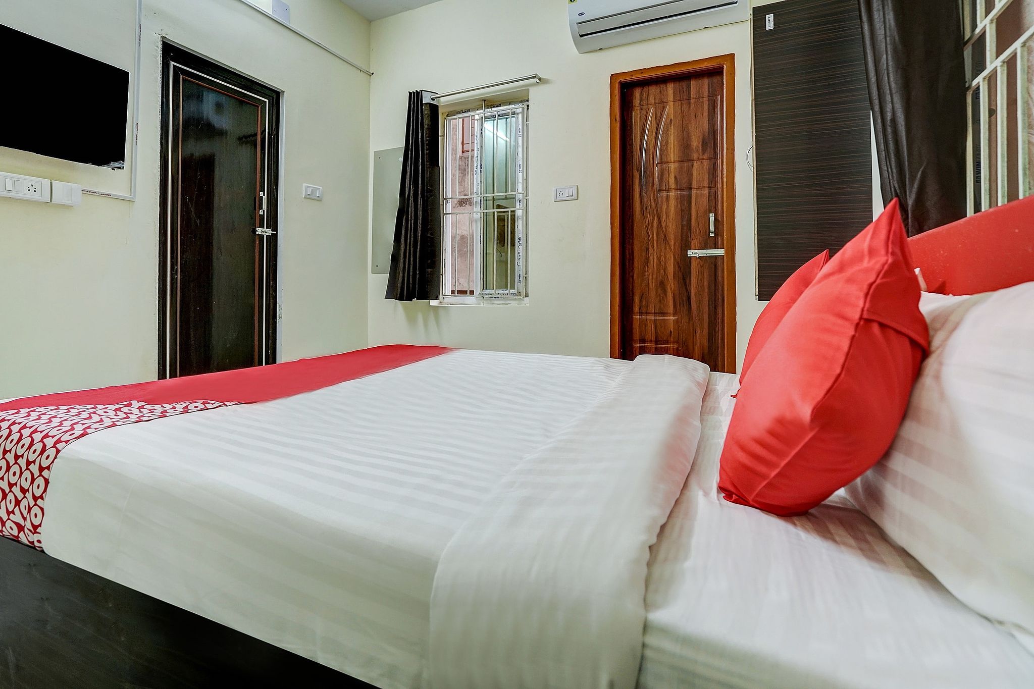 undefined Hotel O Avisi Residency 6