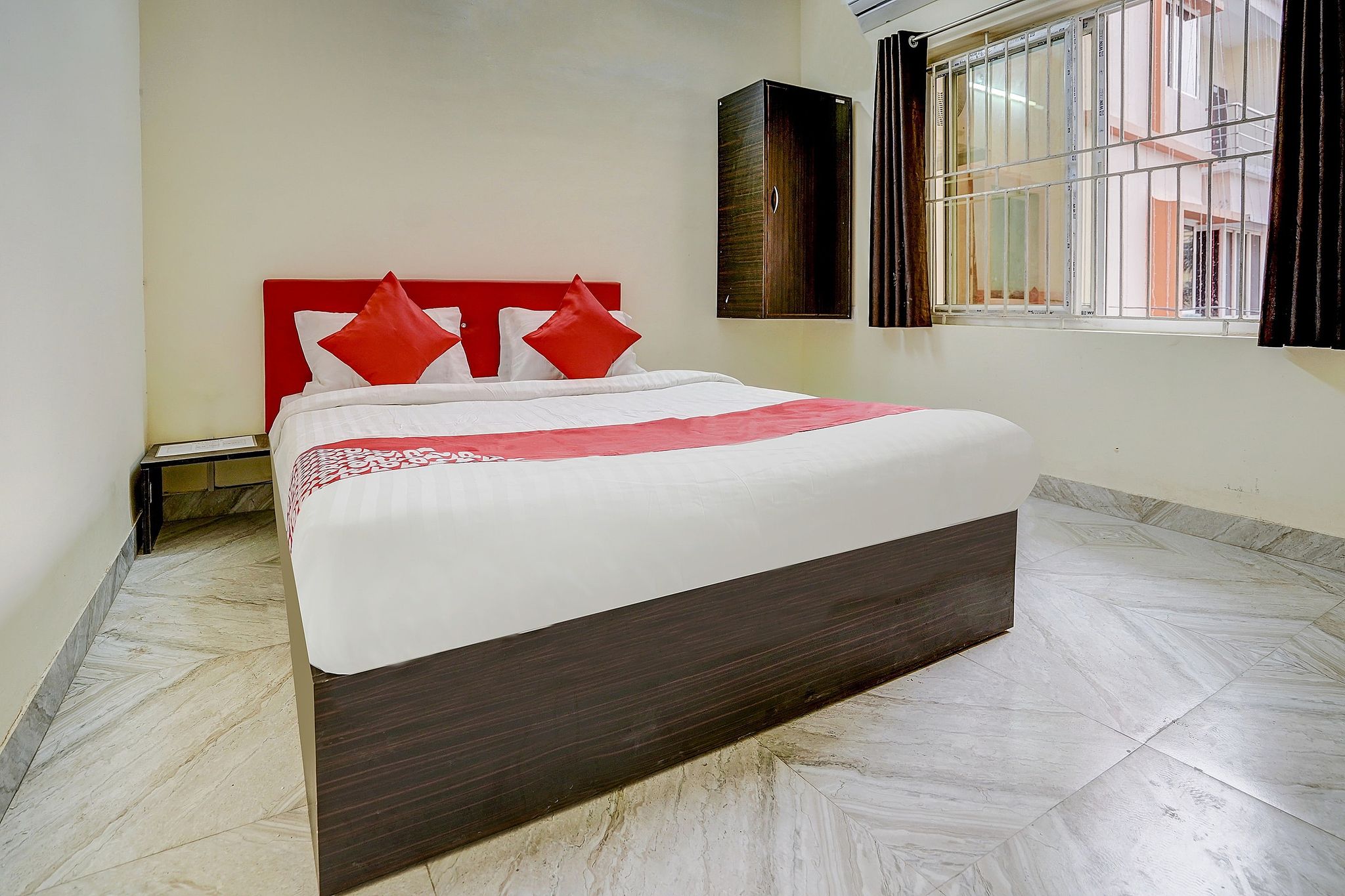 undefined Hotel O Avisi Residency 10