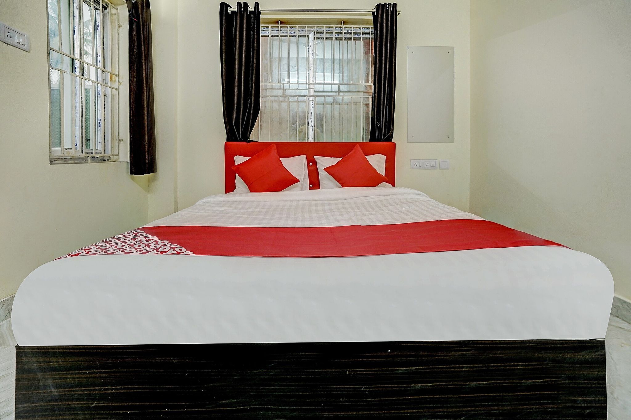 undefined Hotel O Avisi Residency 9