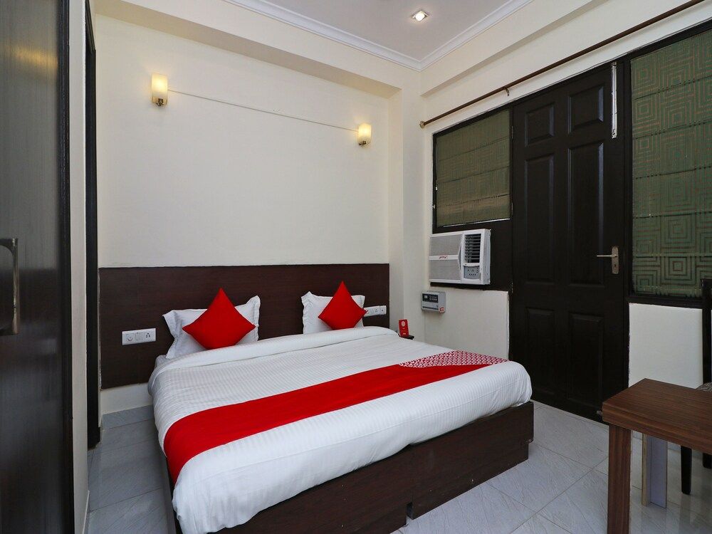 OYO 15685 The Arjun World Standard Room 11