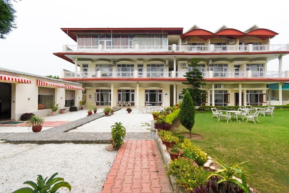 undefined OYO 46767 Hotel Skyview 4