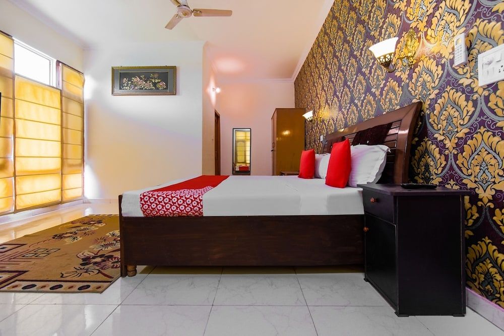 OYO 46767 Hotel Skyview Room 2