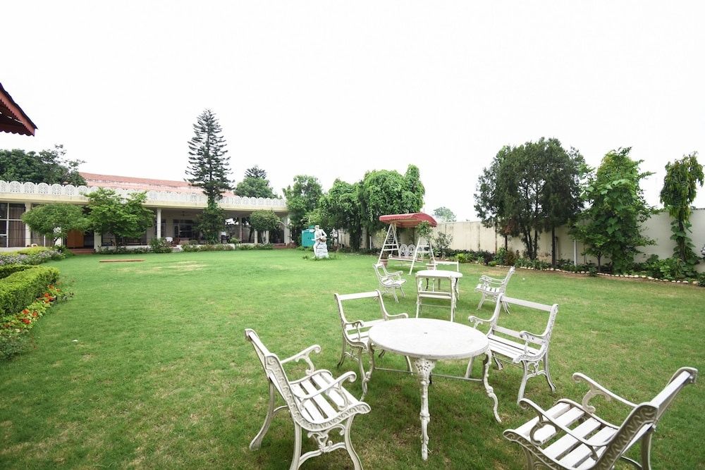 undefined OYO 46767 Hotel Skyview 2