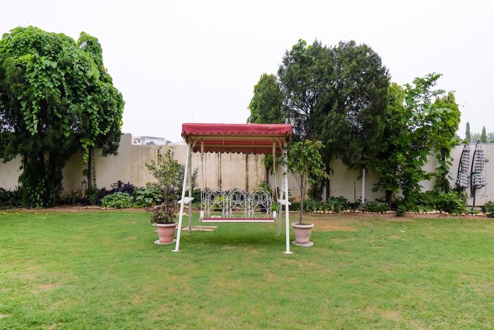 undefined OYO 46767 Hotel Skyview 7