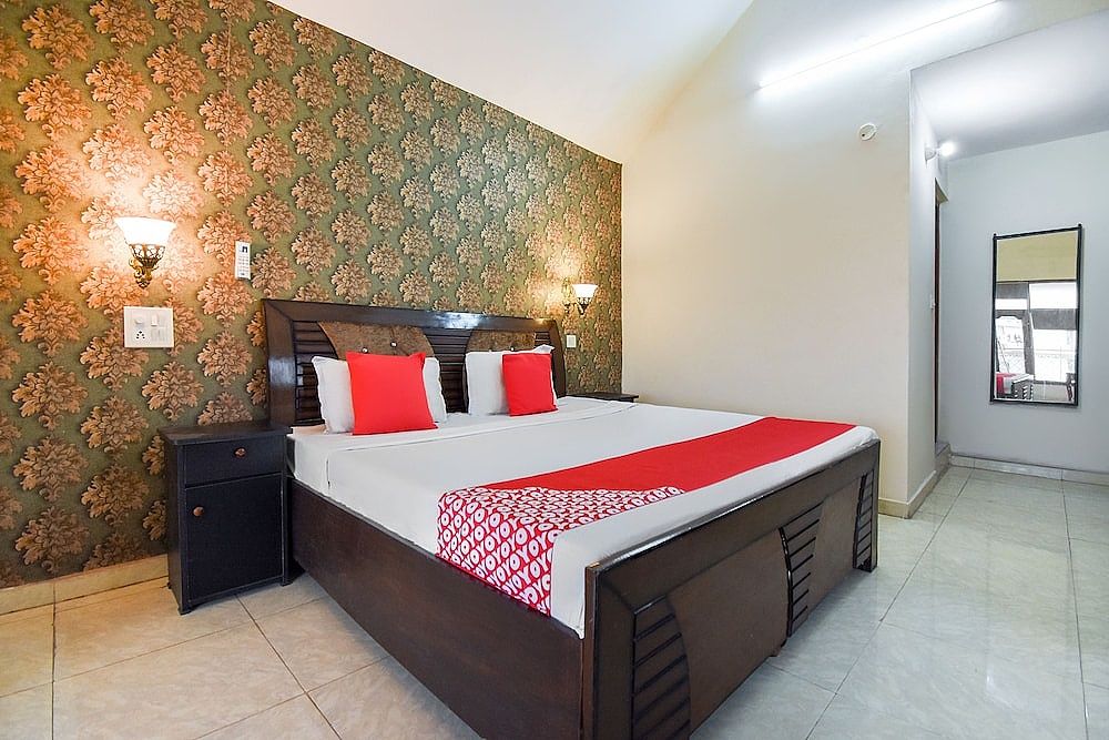 OYO 46767 Hotel Skyview Double or Twin Room 5
