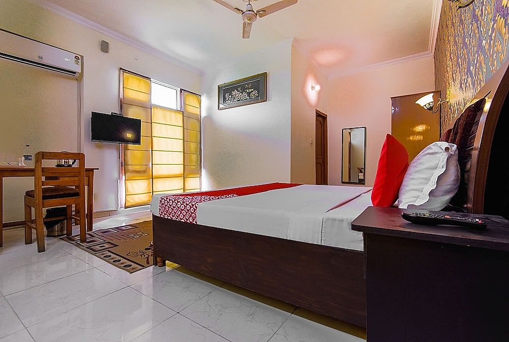 OYO 46767 Hotel Skyview Room