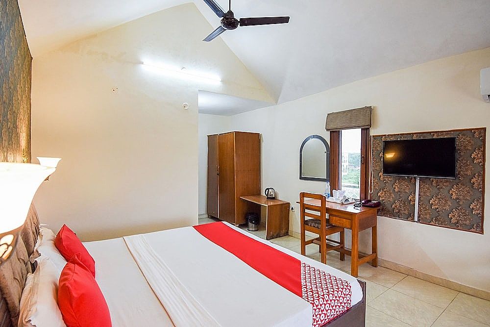 OYO 46767 Hotel Skyview Double or Twin Room 3