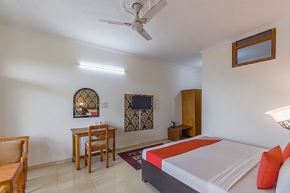 OYO 46767 Hotel Skyview Room 3