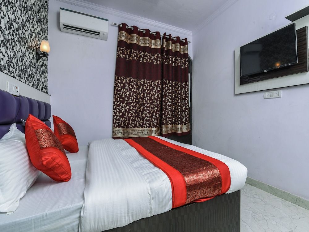 undefined OYO 15764 Hotel Akash Continental 5