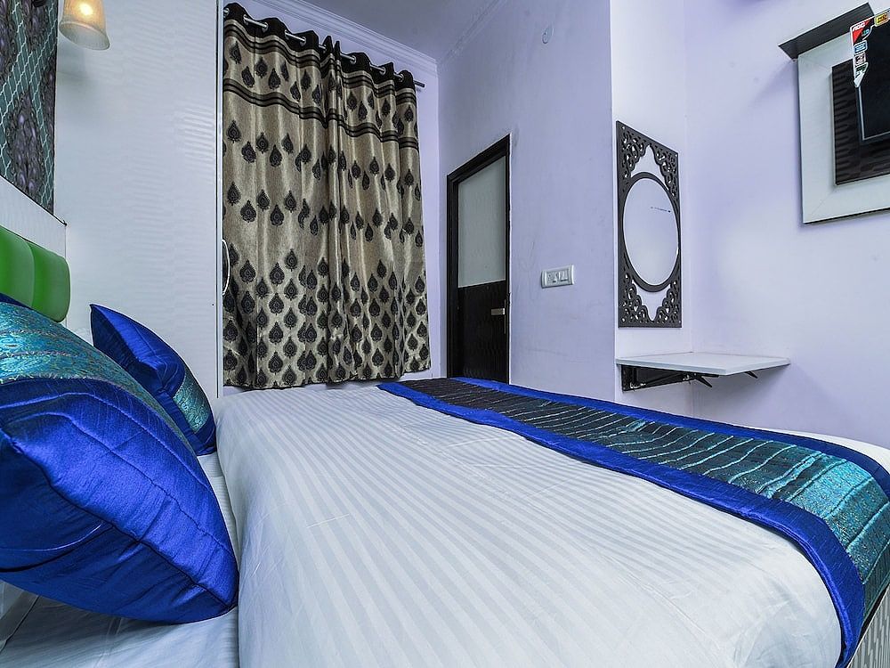 OYO 15764 Hotel Akash Continental Standard Room 14