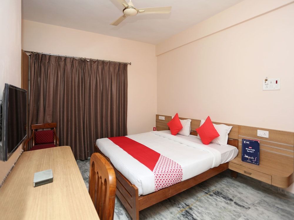 OYO 14577 Vijay Palace Deluxe Double or Twin Room 13