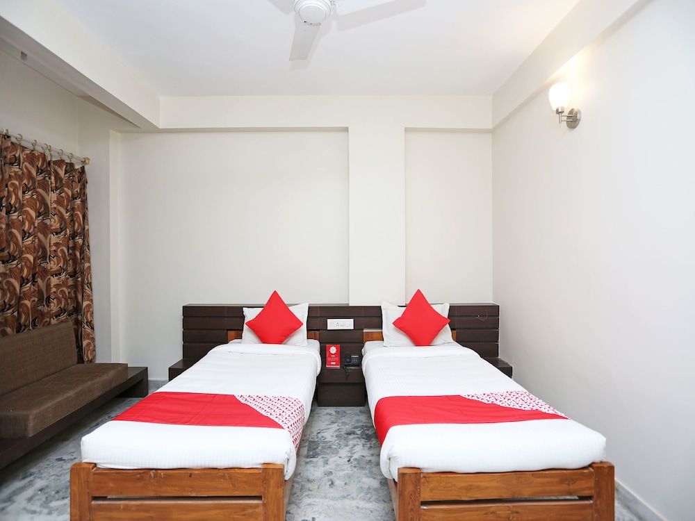 OYO 14577 Vijay Palace Deluxe Double or Twin Room 11