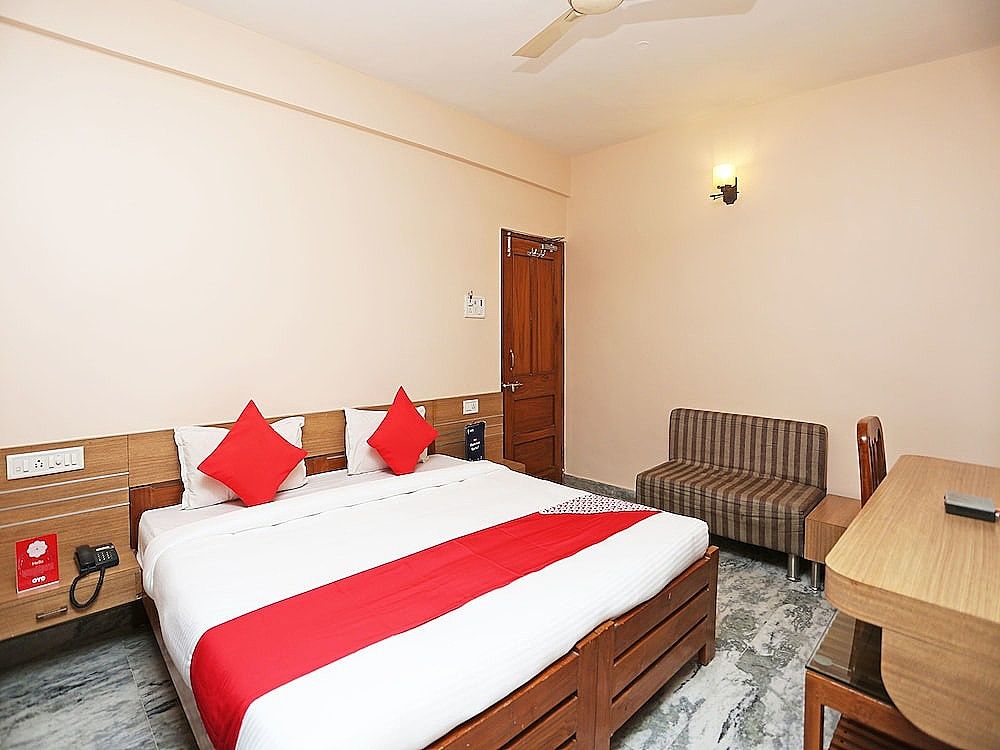 OYO 14577 Vijay Palace Deluxe Double or Twin Room 16