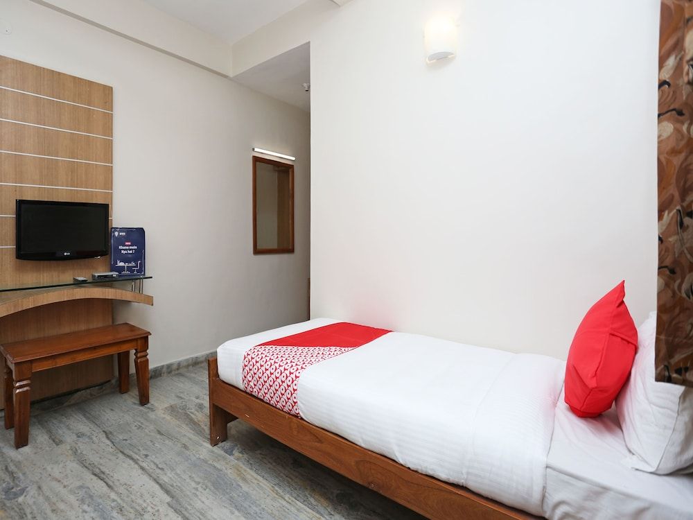 OYO 14577 Vijay Palace Double or Twin Room 12