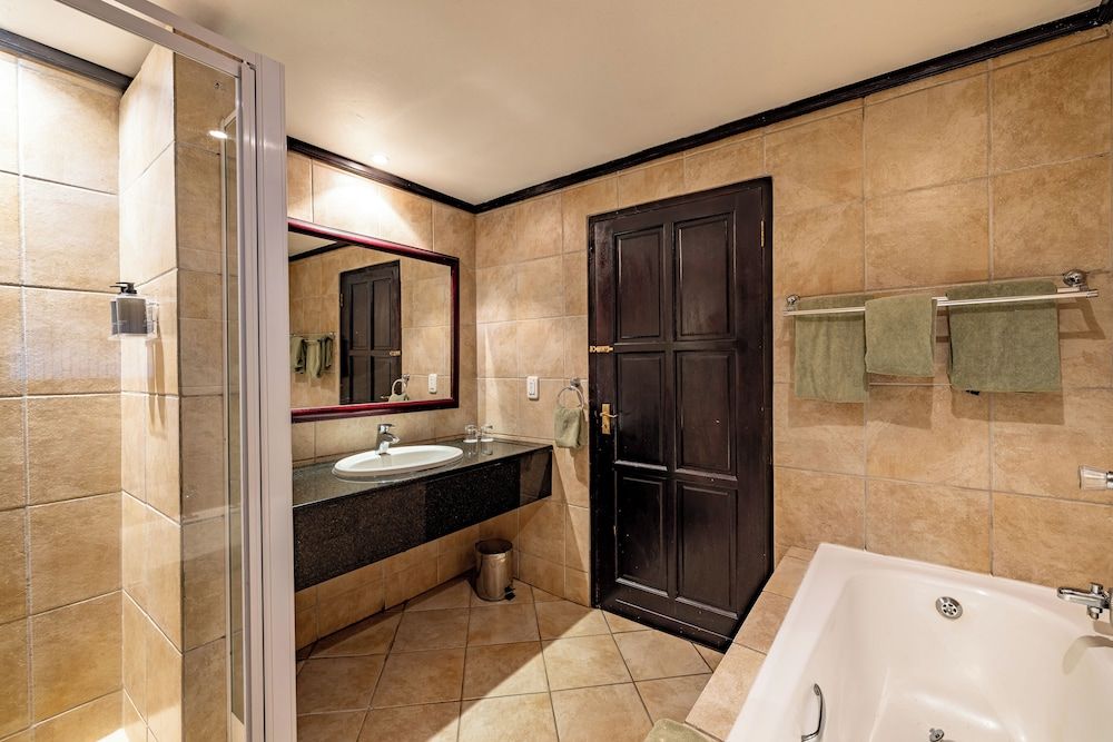 Pestana Kruger Lodge Deluxe Room 4