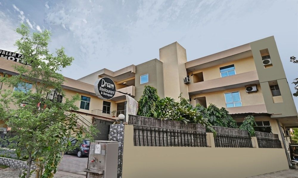 undefined Treebo Dream Palace Near Jaipur International Airport 8