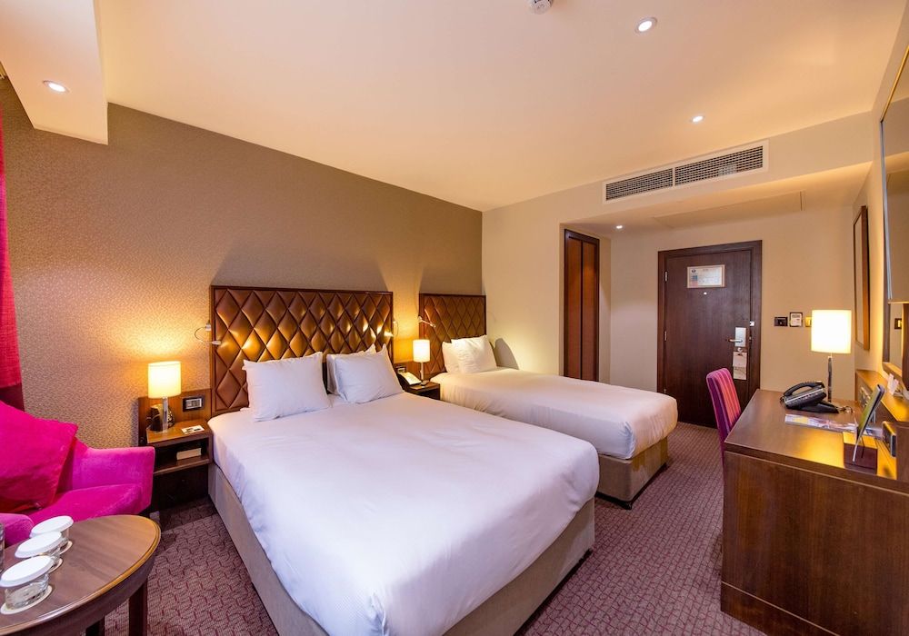 Family Room, Multiple Beds