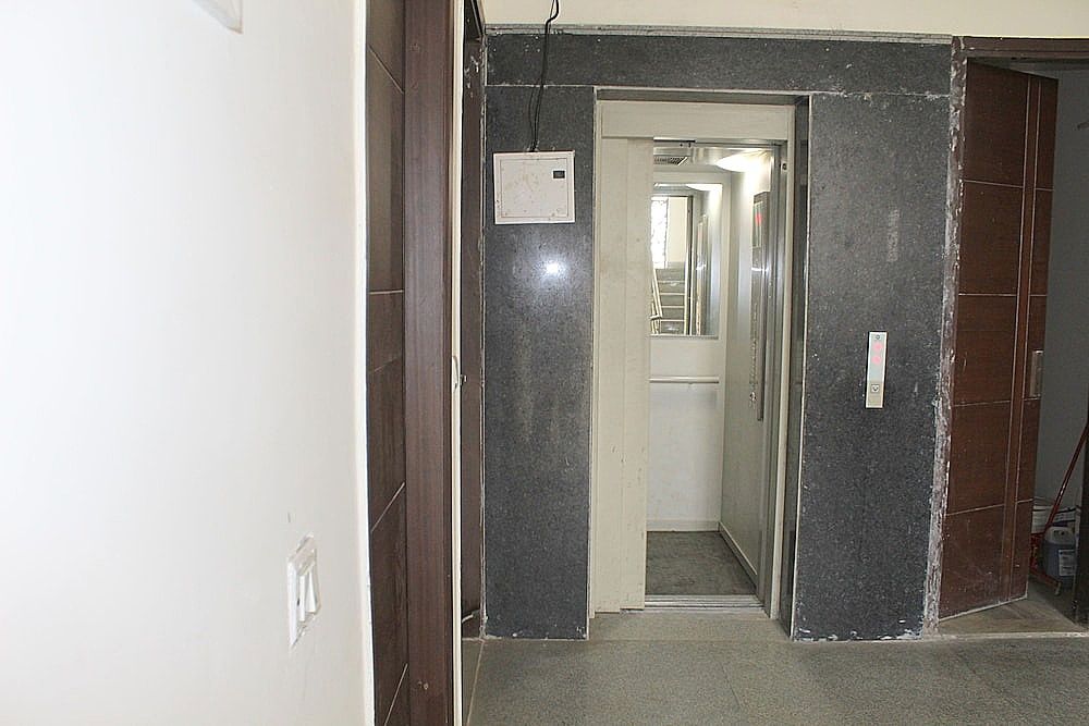 undefined Hotel South Delhi Inn 4