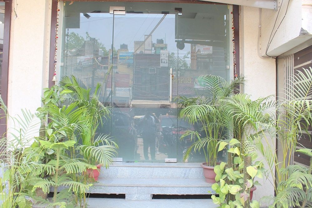 undefined Hotel South Delhi Inn 7