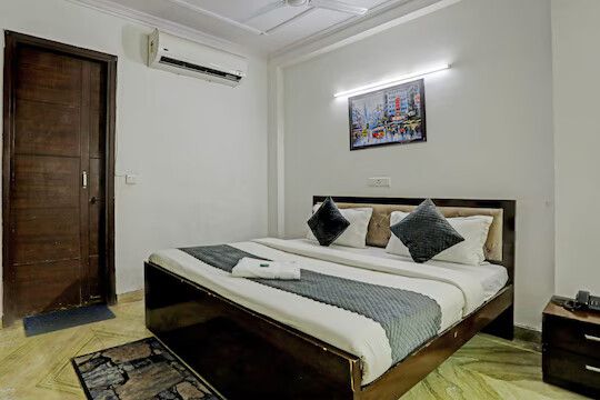 undefined Hotel South Delhi Inn 4