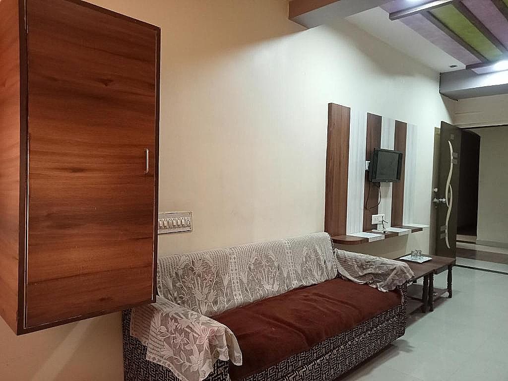 undefined Paras Palace 3