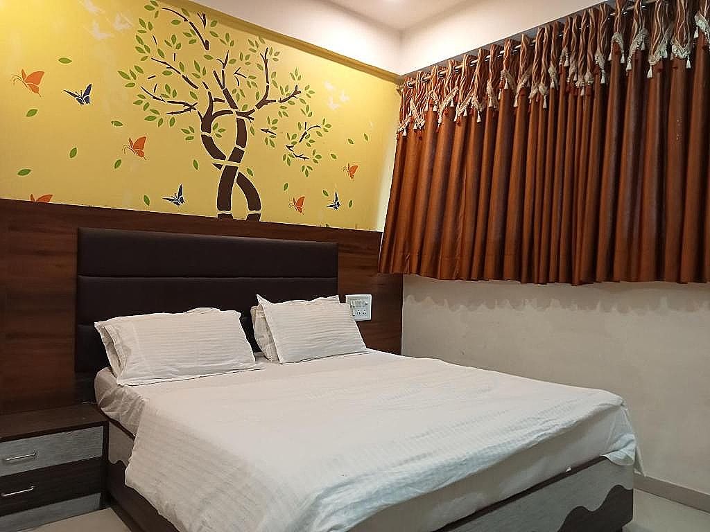 undefined Paras Palace 5