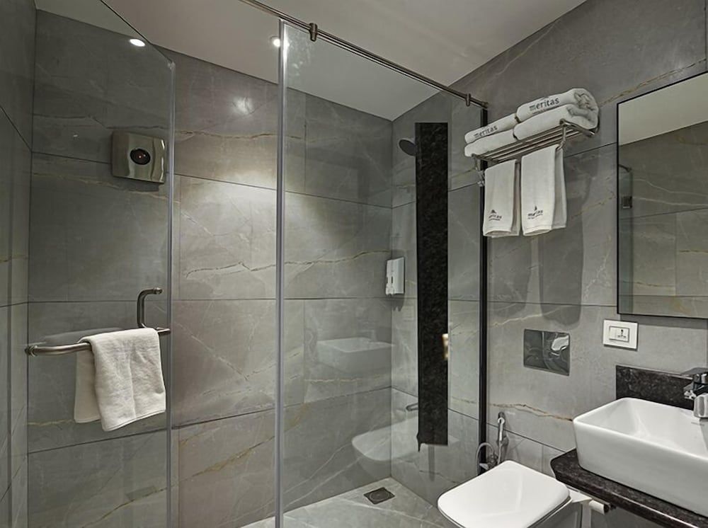 Meritas Adore Resort Deluxe Room 11