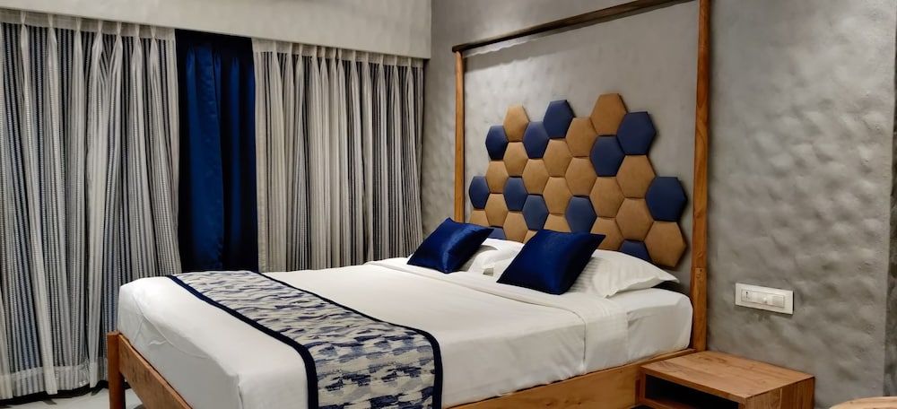 Meritas Adore Resort Deluxe Room 7