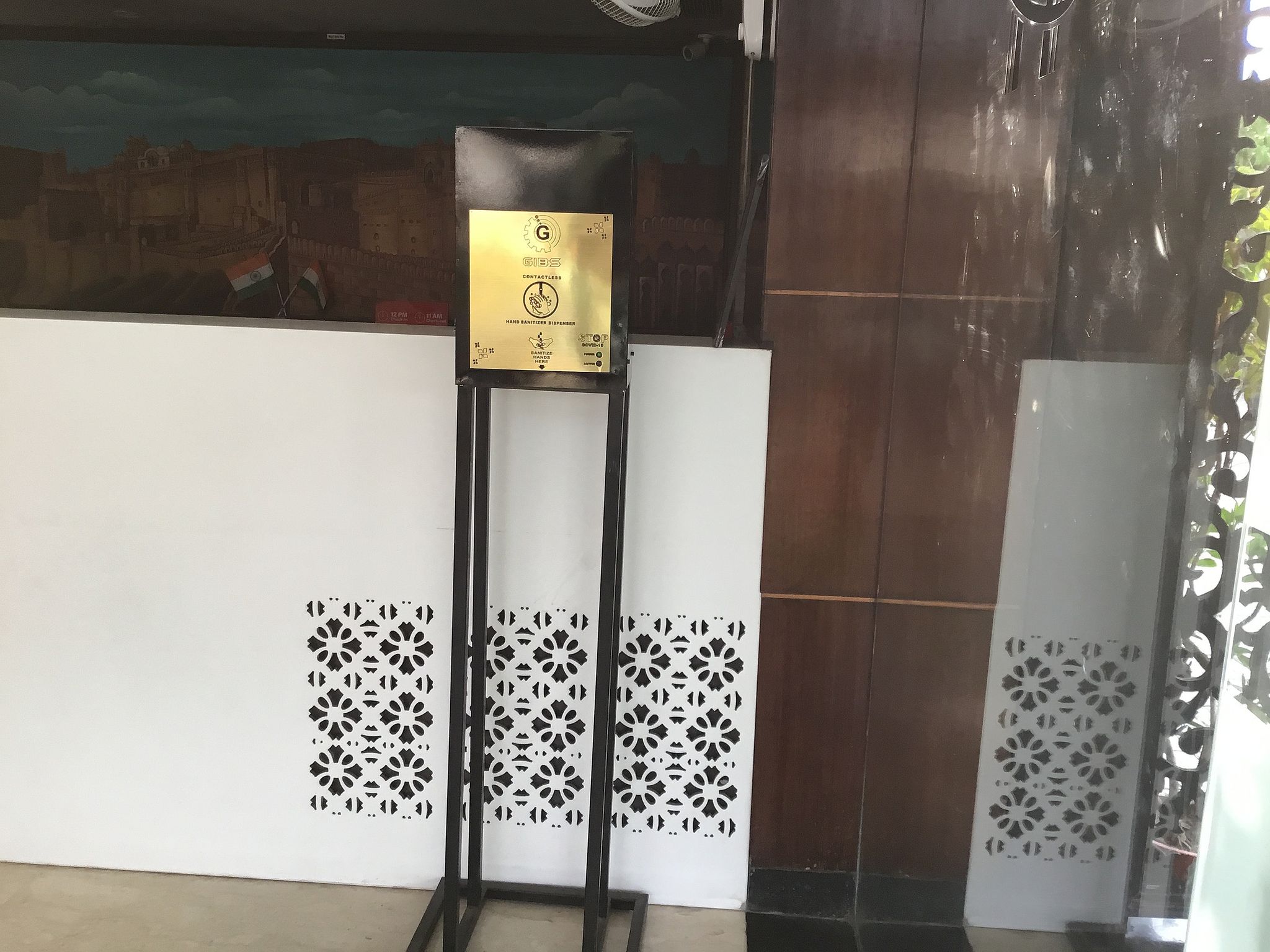 undefined Hotel Broadway Inn 8