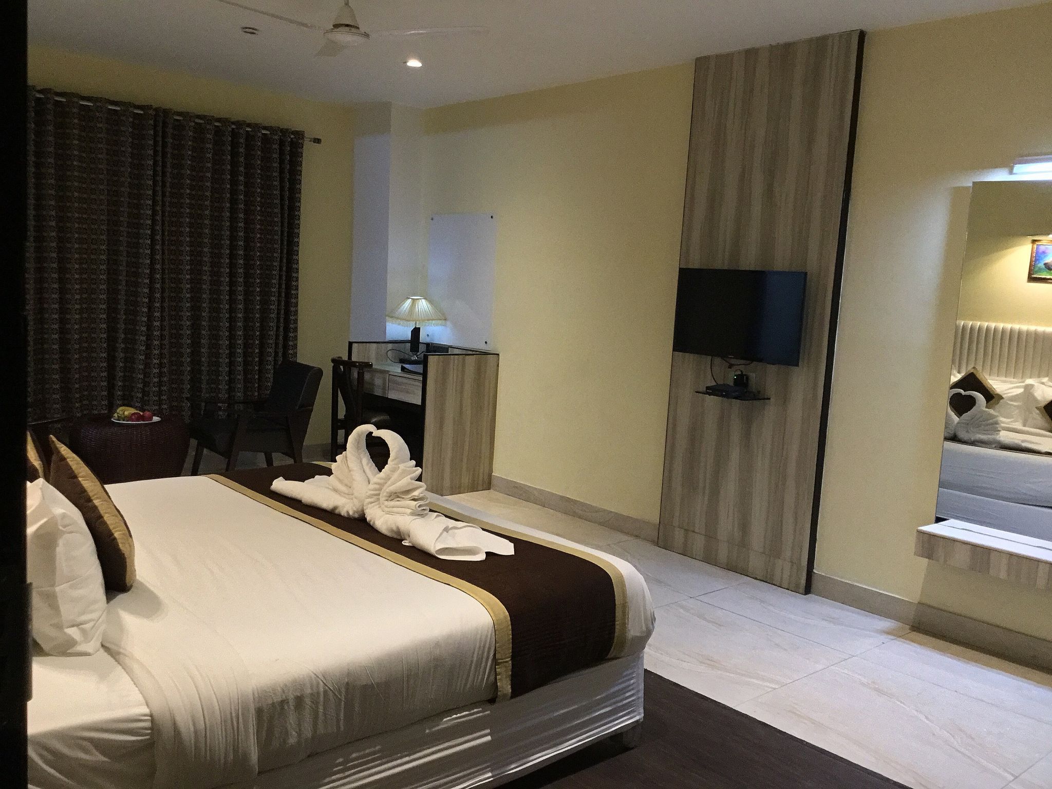 Hotel Broadway Inn Standard Double Room 10