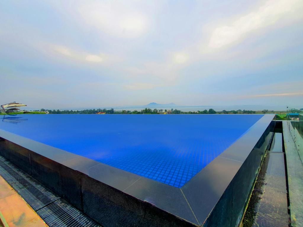 undefined Aria Resort and Spa 4