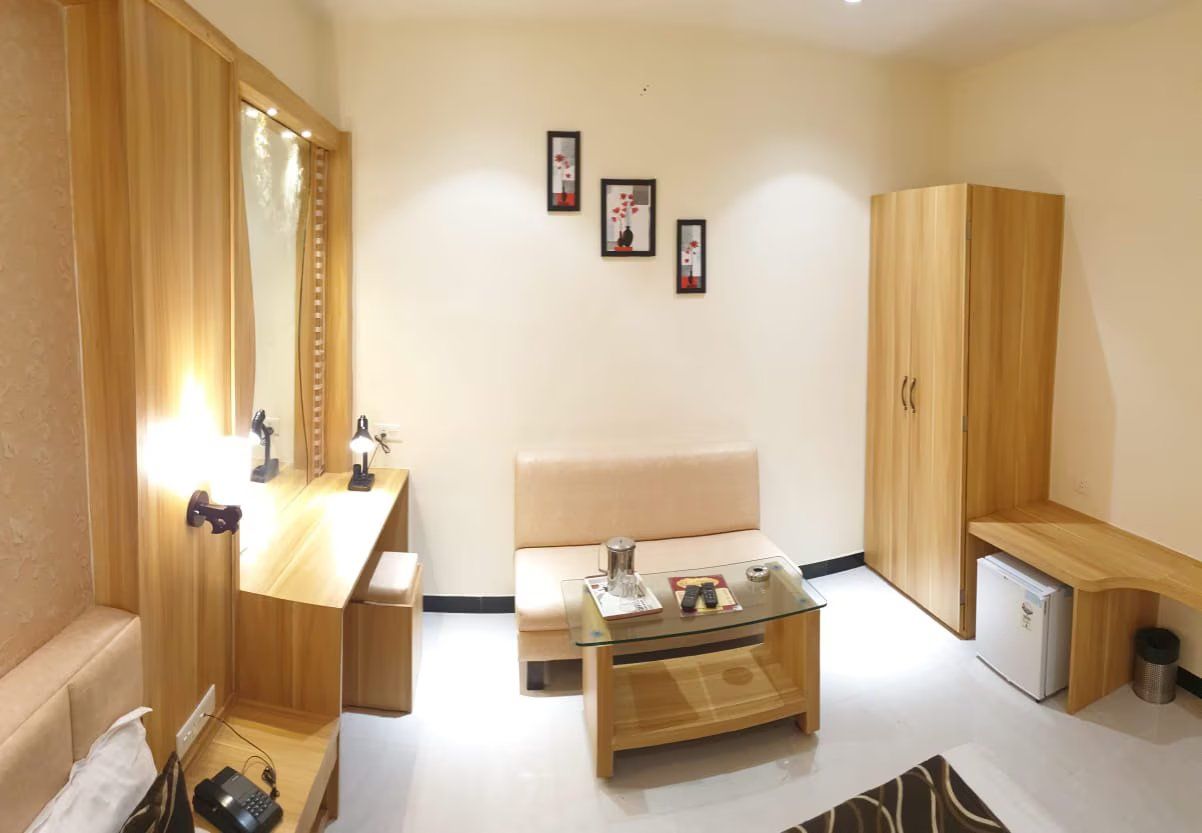 King Bed Super Deluxe AC