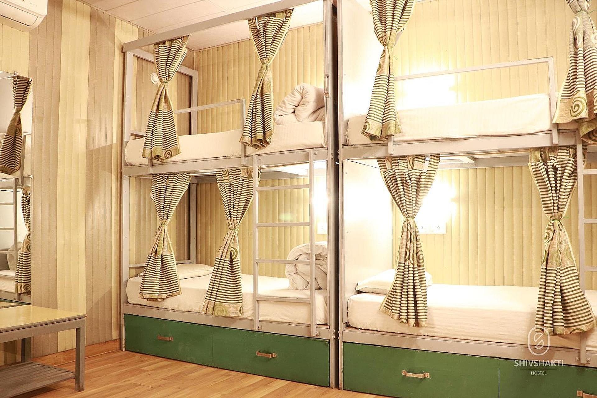 deluxe 5 bed dorm with ganga view