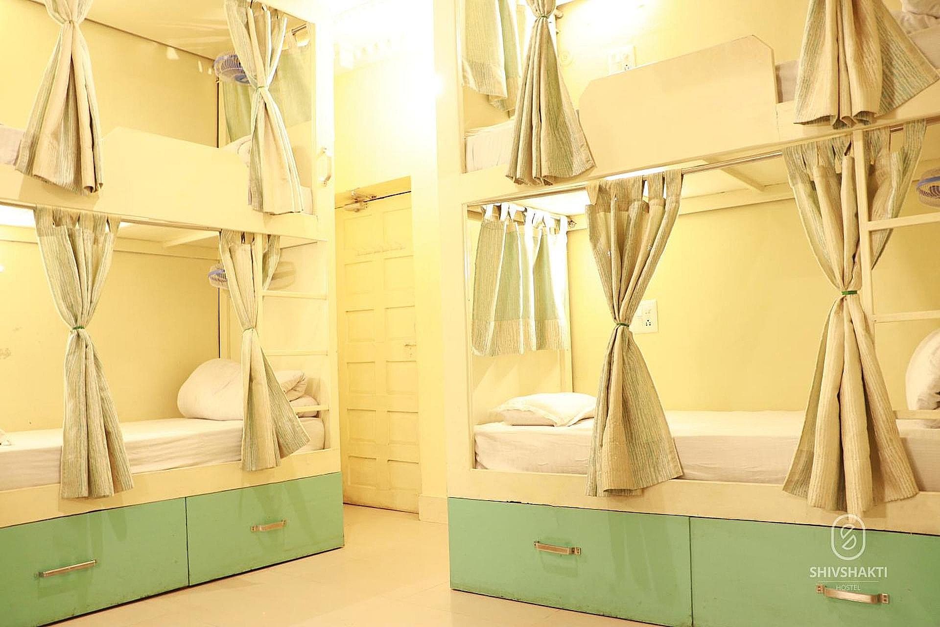 deluxe 5 bed dorm with ganga view