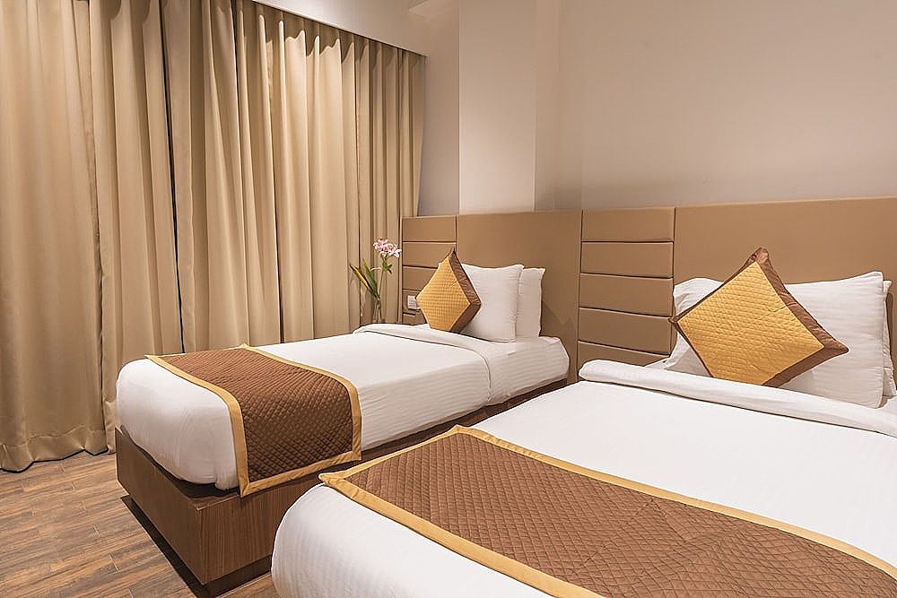 Lords Inn Deluxe Room 3