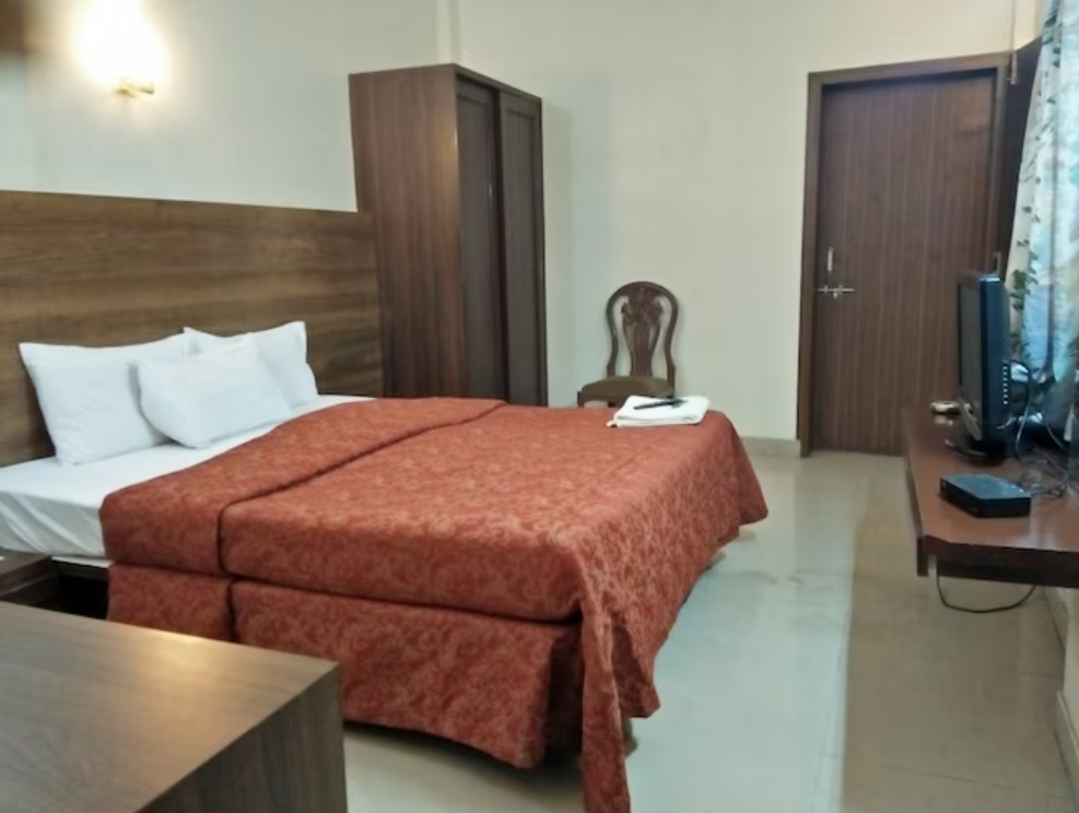 Hotel Royal Enclave Deluxe Non AC Room-( Below 20 years are not allowed) 2