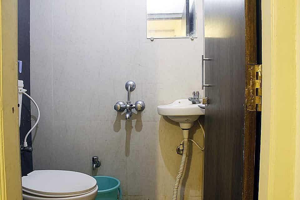 Deluxe Room AC