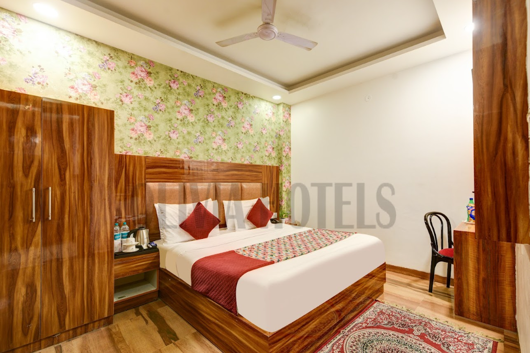 Olivia Hotels @ Delhi Airport Deluxe Double Room 5