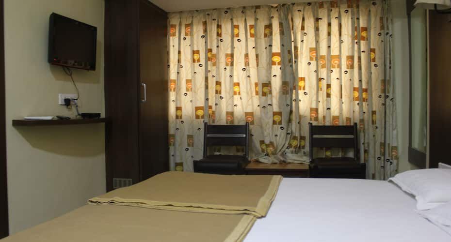 twin bedroom