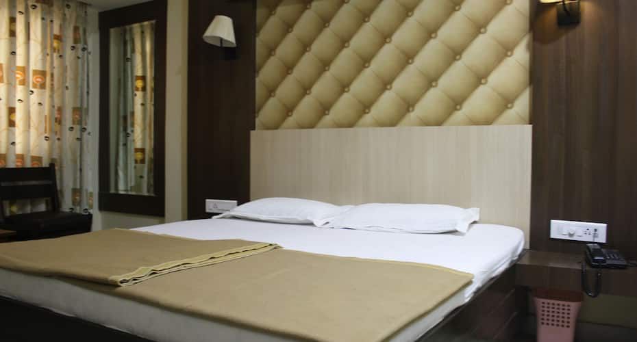 twin bedroom