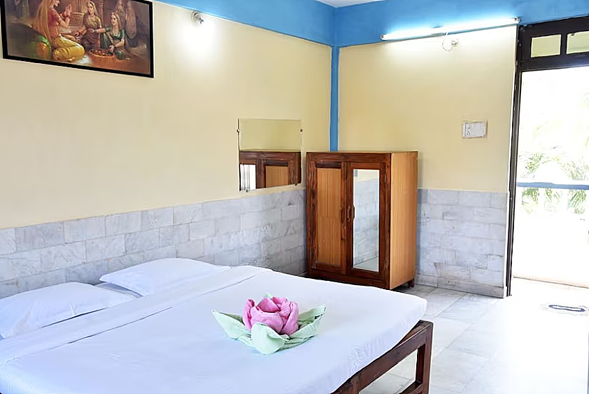 Blue Marine Resort Deluxe Room 8