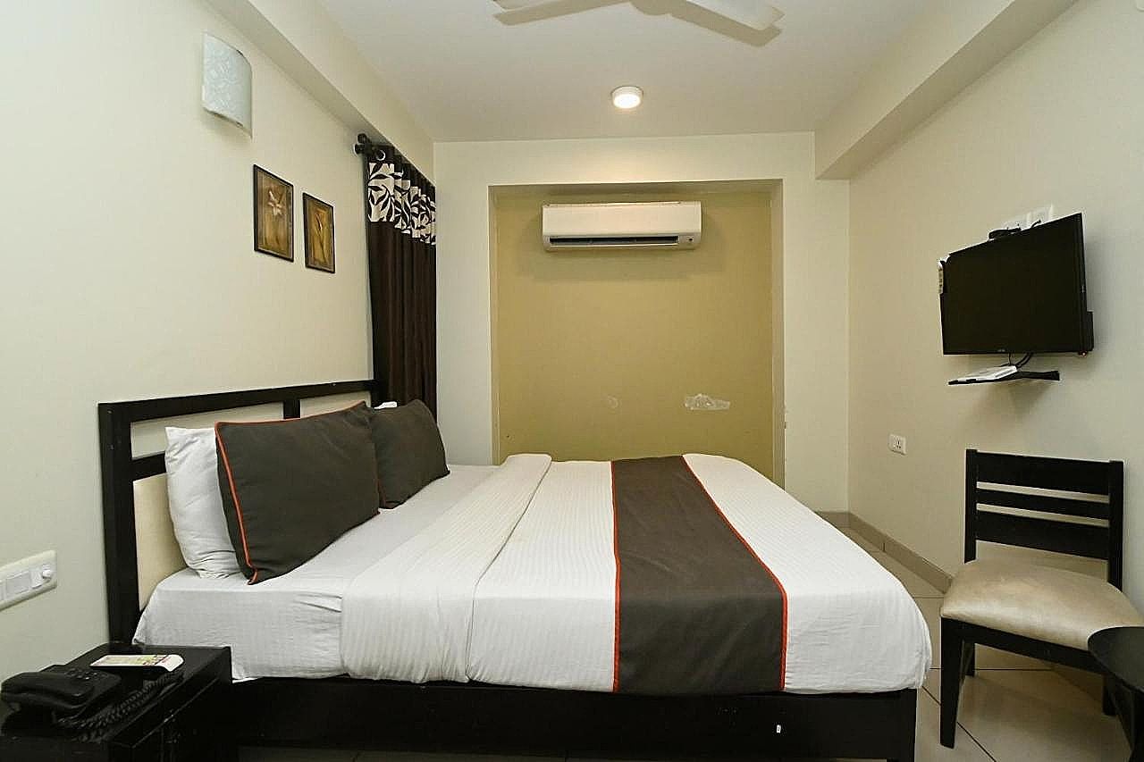 Hotel Singh Palace Sanatized Deluxe AC Room 11