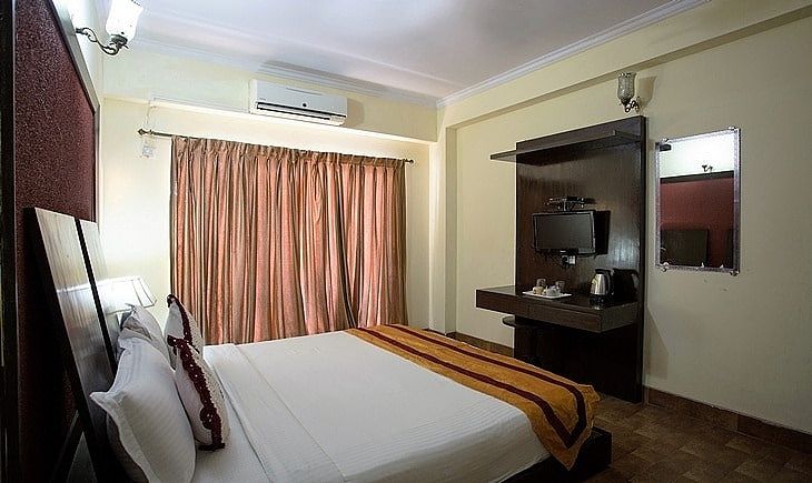 Hotel La Flamingo Deluxe Room 2