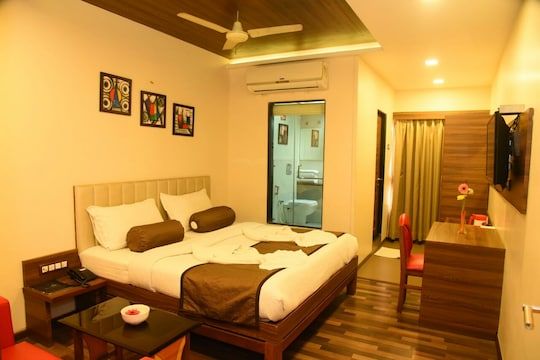 Executive Room with Bathtub