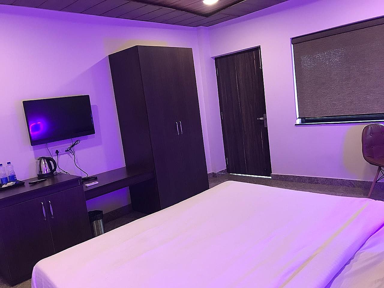 King Room with Pool View